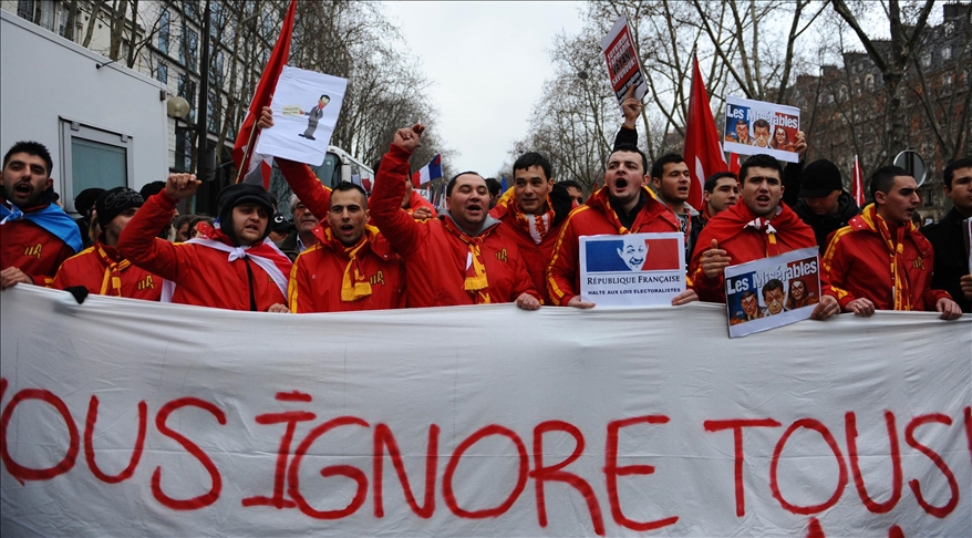 Turkey to demand better protection for Turks in France