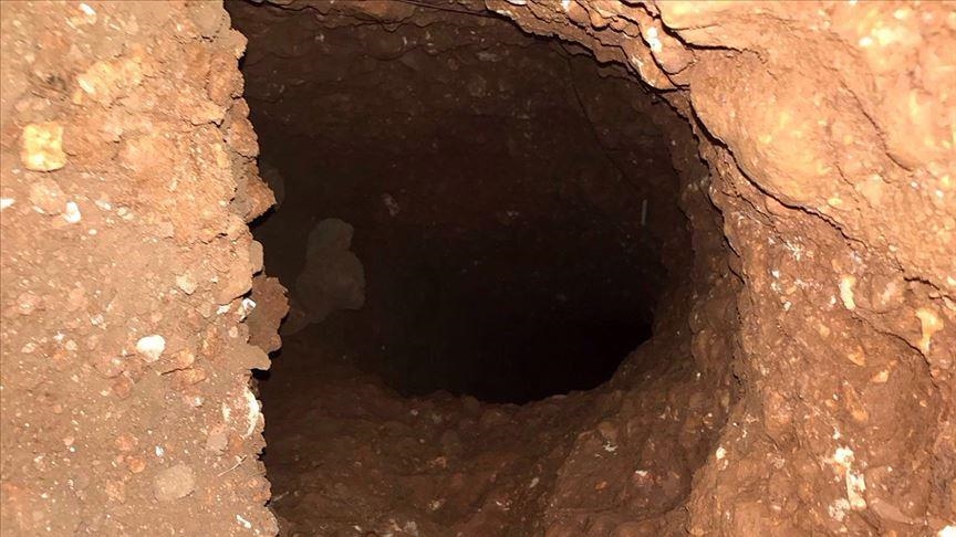 Turkey destroys underground tunnel near Syrian border
