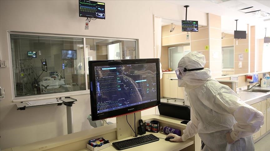 Коронавирус в Украине: за сутки выявлено более 12 тыс. случаев заражения