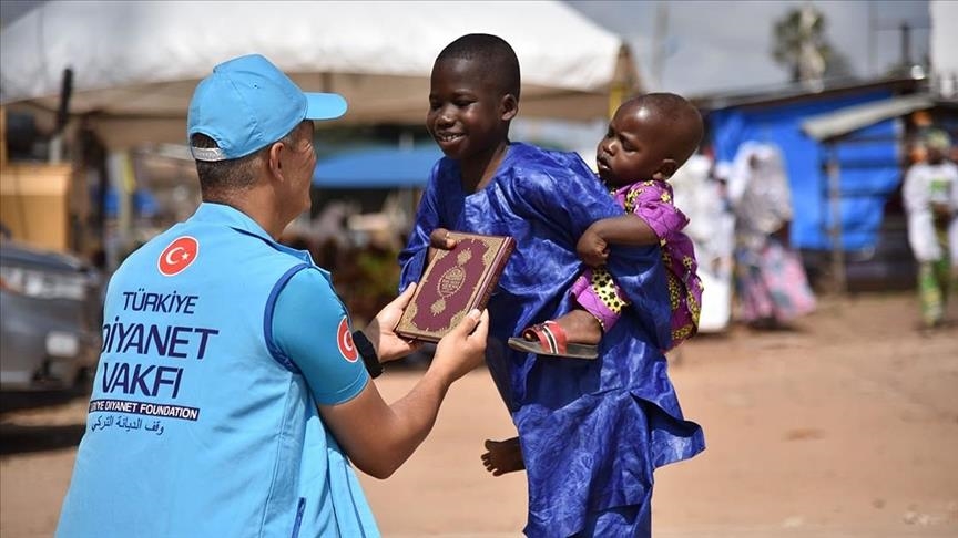 في 36 دولة.. وقف تركي يوزع 90 ألف نسخة من القرآن في رمضان