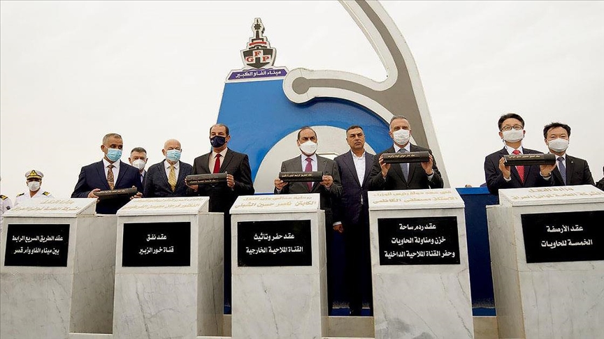 Irak Başbakanı, ülkesiyle bölgesi arasında "ekonomik köprü kuracak" Büyük Fav Limanı'nın temelini attı