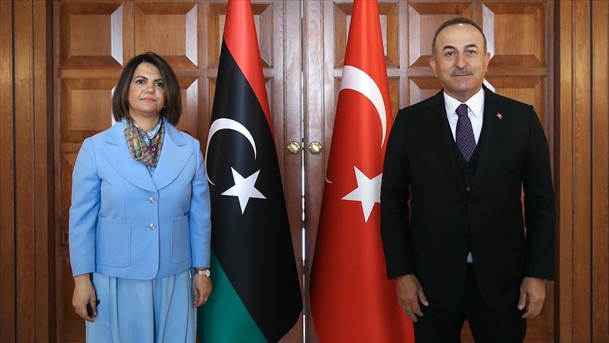 Dışişleri Bakanı Çavuşoğlu, Libyalı mevkidaşı Menguş'la bir araya geldi
