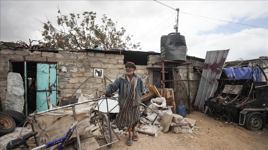 Encontrar ropa de abrigo, otro calvario para los desplazados de la Franja  de Gaza, Mundua
