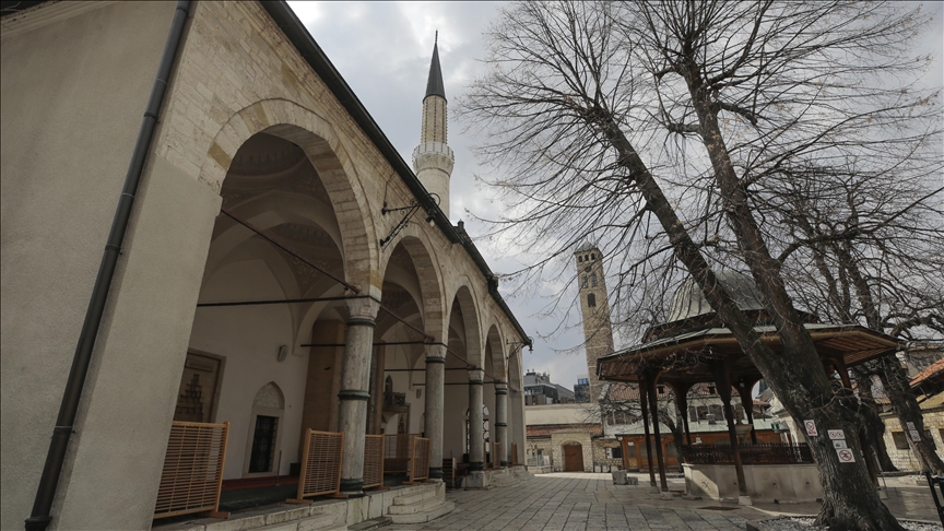 BiH: Džamije otvorene, zbog ograničenja kretanja u FBiH teravije prema ranijoj instrukciji