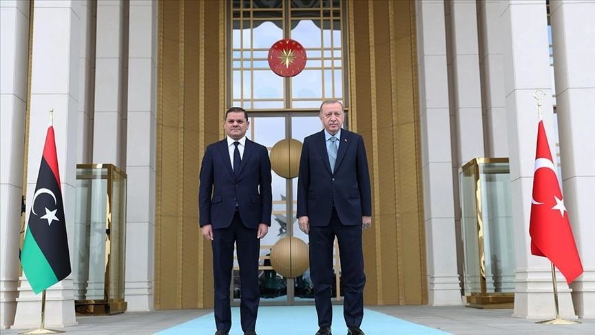 Турскиот претседател Ердоган го прими на средба премиерот на Либија, Дбеибех