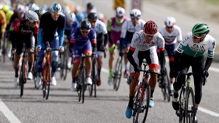 В Турции стартовал третий этап международного велотура TUR-2021