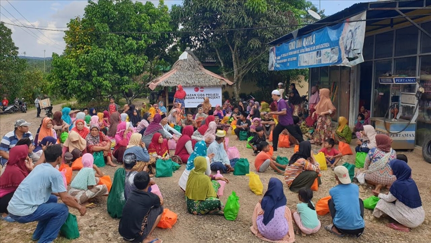 Masyarakat Turki salurkan paket pangan desa tertinggal di Indonesia