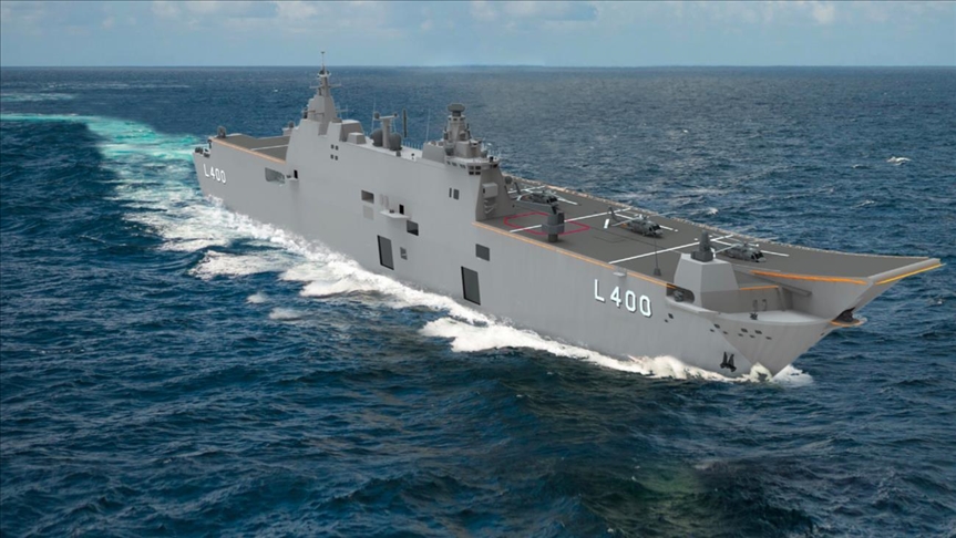 Турция планирует разместить ударные БПЛА на десантном судне Anadolu