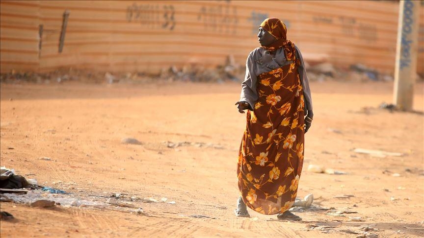 بائعات الشاي بالسودان.. هربن من الحرب من أجل لقمة العيش (تقرير)