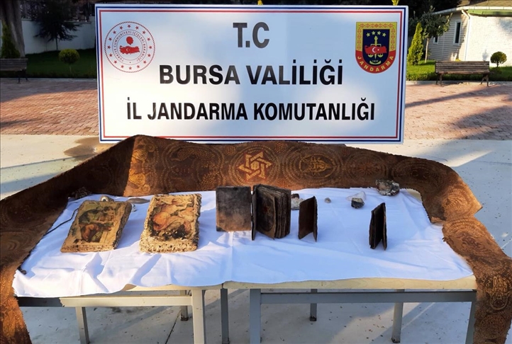 Torah, historical objects seized in Turkey