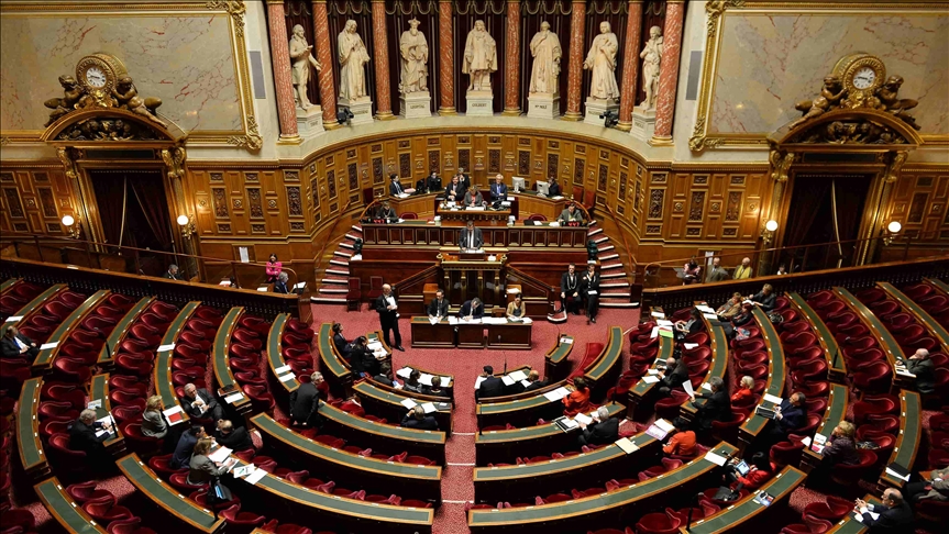Senado francés adopta disposiciones más estrictas para ley que afectaría a musulmanes