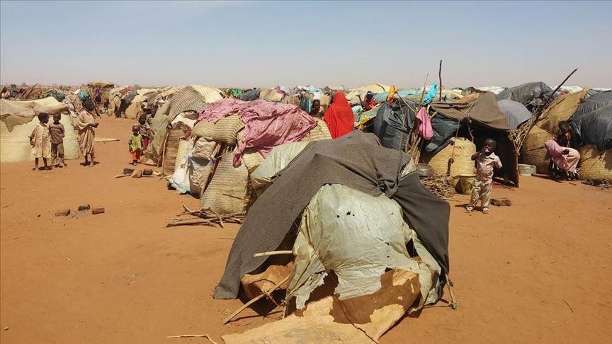 Darfur clashes force 1,860 refugees into Chad