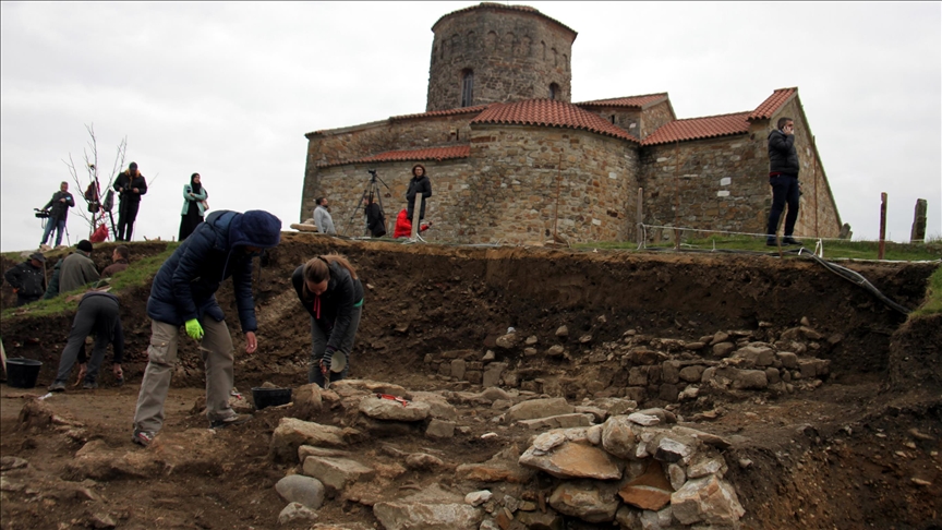 Novi Pazar: Počela arheološka istraživana u porti Petrove crkve