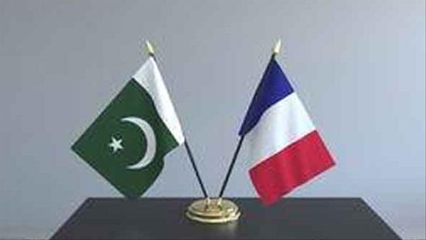 France advises its citizens, firms to leave Pakistan