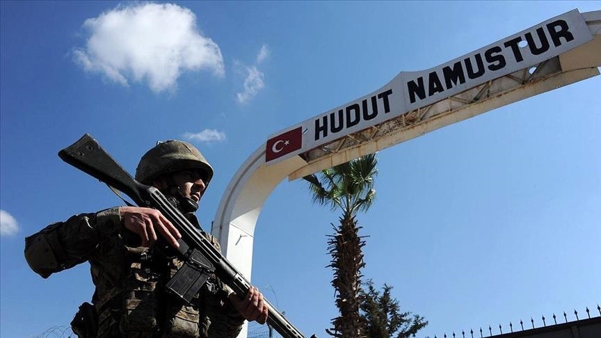 Turkey: Daesh/ISIS suspect, 6 FETO members nabbed at borders
