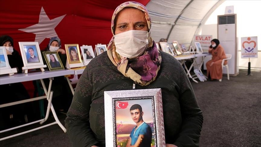 Turquie: Les "Mères de Diyarbakir" appellent leurs enfants à se rendre aux forces de sécurité 