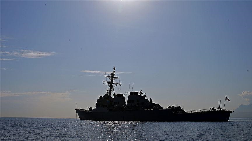 مدمرتان تغادران القاعدة البحرية الأمريكية بخليج "سودا" اليوناني