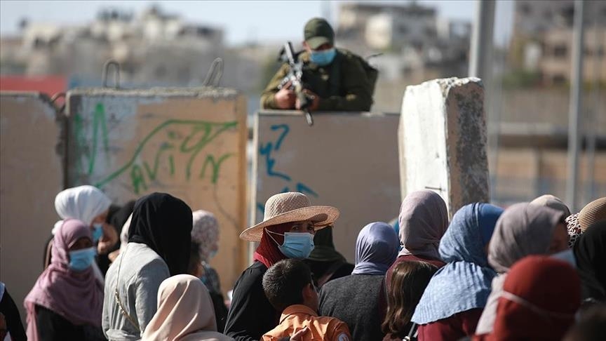 Thousands pray in Al-Aqsa on 1st Friday of Ramadan