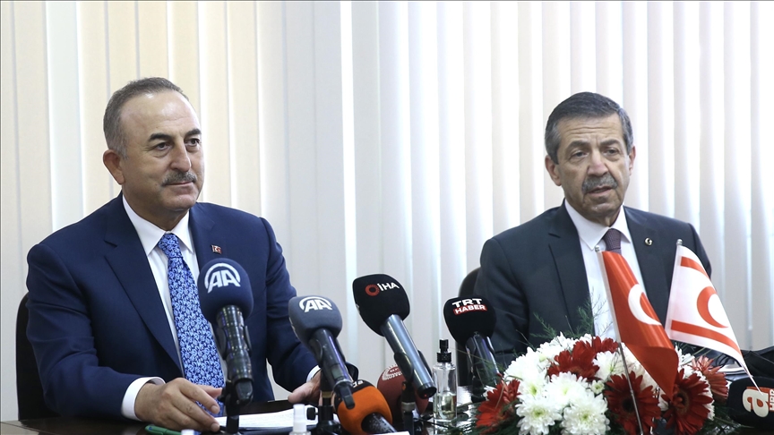 Ο υπουργός Εξωτερικών Çavuşoğlu συναντήθηκε με τον ομόλογό του της ΤΔΒΚ Ertuğruloğlu