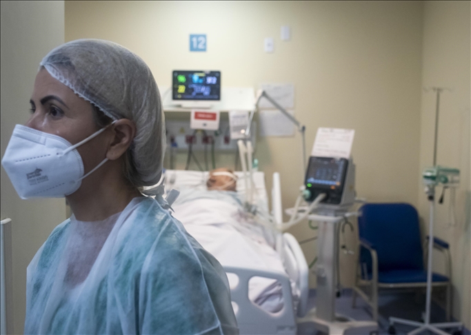 Brazil reports more than 3,300 new coronavirus deaths