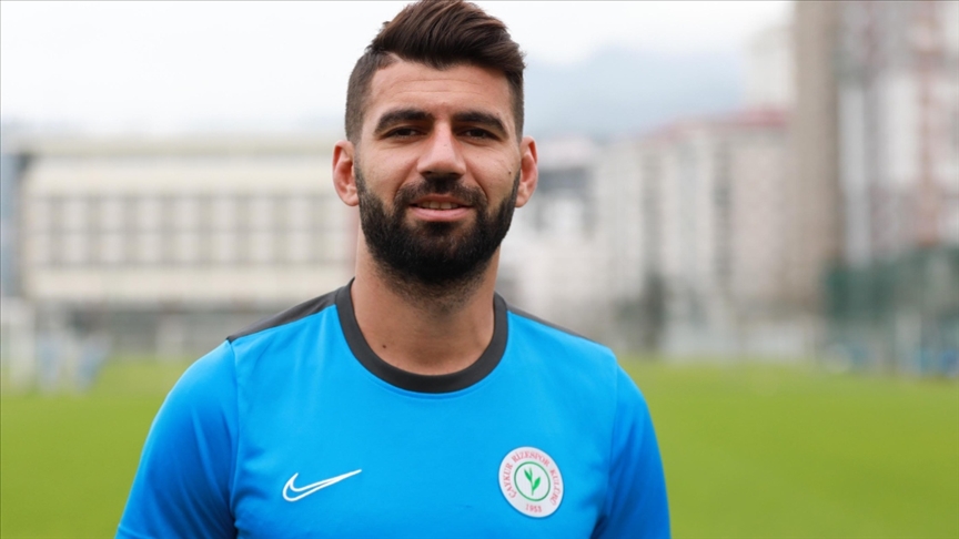 Çaykur Rizesporlu futbolcu Selim Ay: Bülent hoca takıma öz güven aşıladı