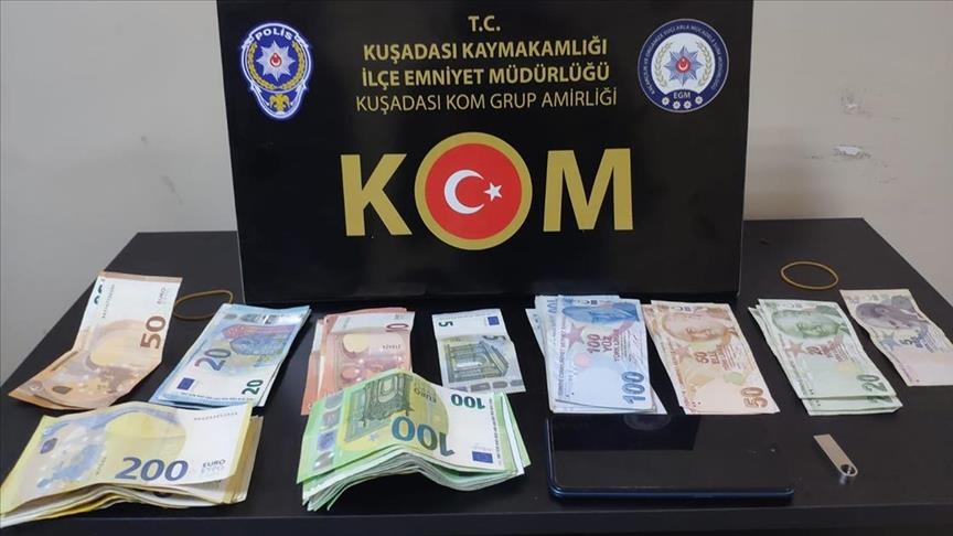  Turkey detains 2 FETO suspects trying to escape abroad