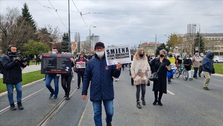 Počeo novi protest u Sarajevu: Građani traže smjenu vlasti i nabavku vakcina