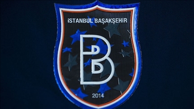 Başakşehir'de bir oyuncunun Kovid-19 testi pozitif çıktı