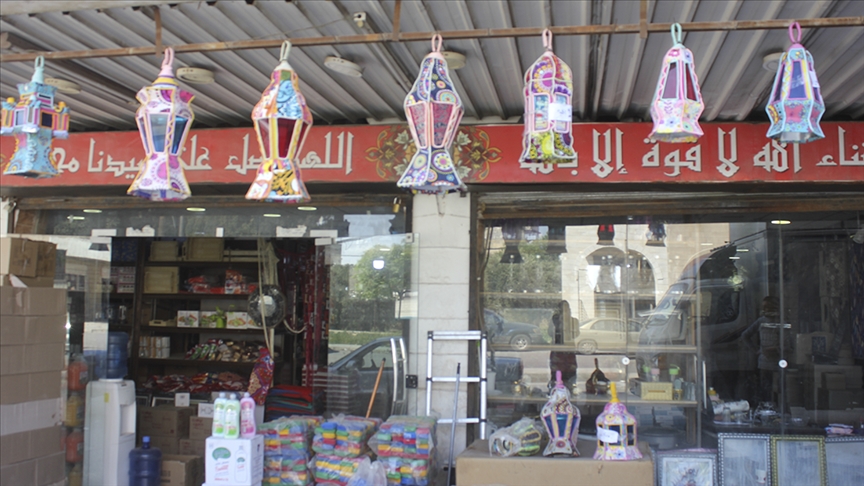 زينة رمضان بالأردن.. أضواء وألوان تنير "ظلمة الوباء" (تقرير)