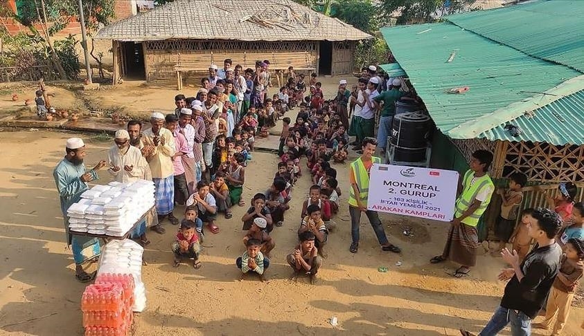Canada : des Turcs offrent des repas d'Iftar aux réfugiés Rohingyas au Bangladesh 
