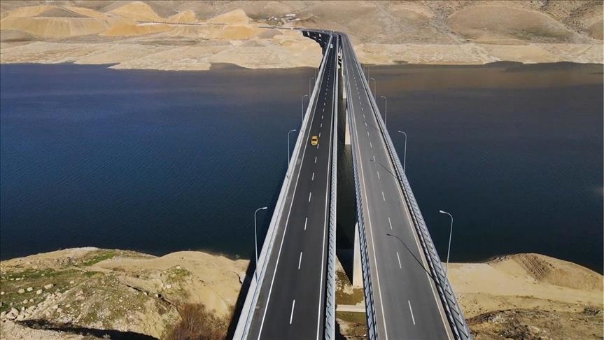 Отворен еден од најдолгите мостови во Турција