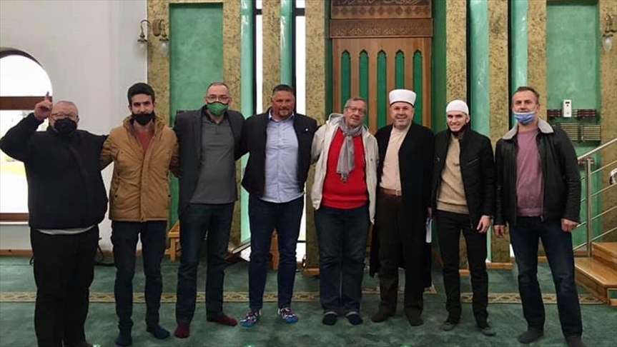 Bosnia: Cardinal's nephew converts to Islam
