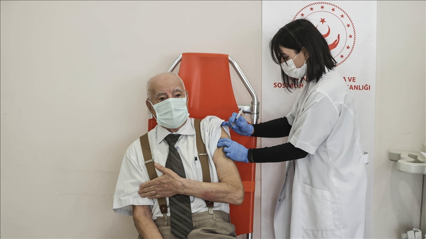 Turquía ha administrado más de 20 millones de vacunas contra la COVID-19