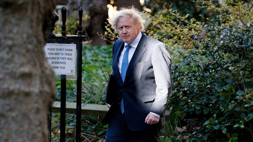 İngiltere Başbakanı Johnson, ülkede tartışmalara yol açan Hindistan ziyaretini iptal etti