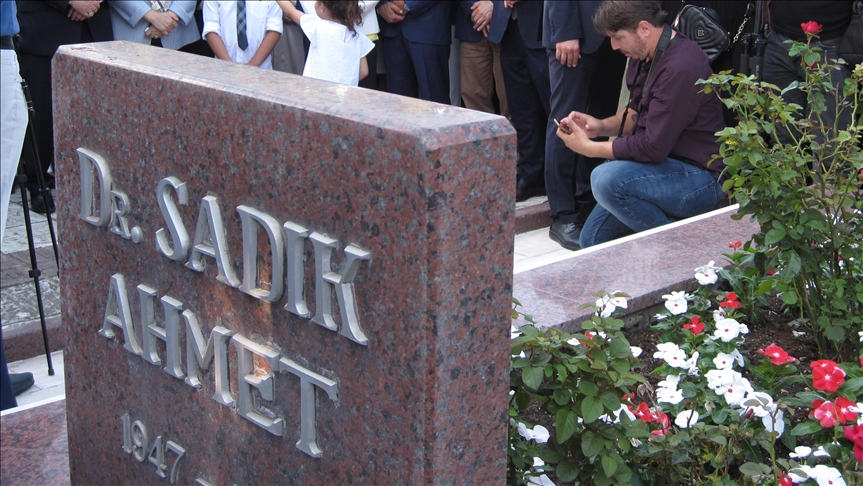 TRT, Dr. Sadık Ahmet'in hayatını beyaz perdeye taşıyacak