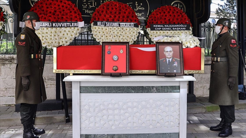 Eski Genelkurmay Başkanı Mustafa Necdet Üruğ son yolculuğuna uğurlandı