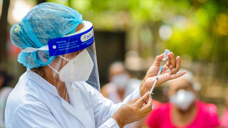 El Salvador inicia la vacunación de periodistas contra la COVID-19