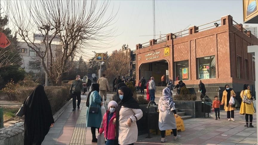 شناسایی 25 هزار و 492 بیمار کرونایی در ایران طی یک روز