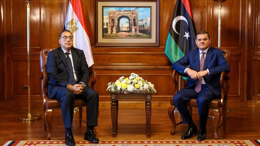 مدبولي يعلن عودة الرحلات الجوية المباشرة بين مصر وليبيا 