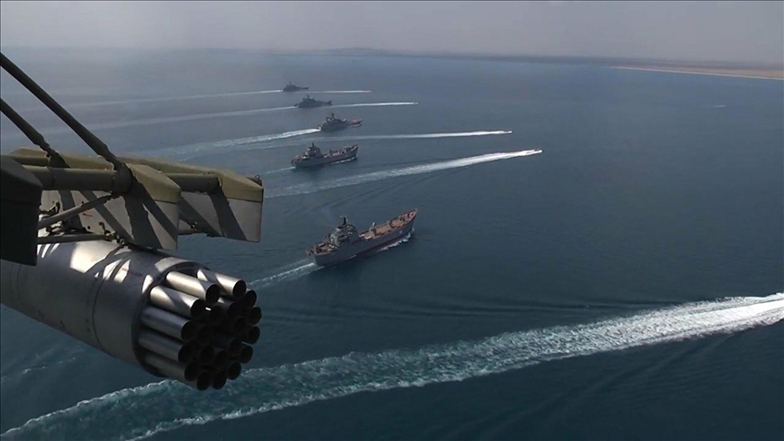 Россия продолжает военные учения в Черном море