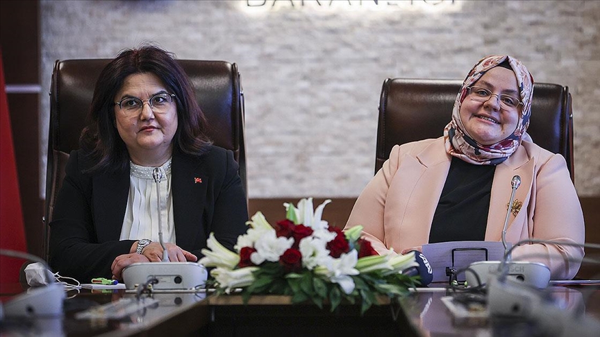 Aile ve Sosyal Hizmetler Bakanlığında devir teslim