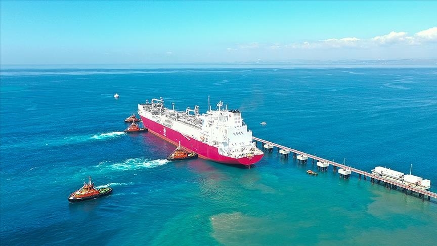 Turkey's 1st FSRU vessel arrives in Dortyol: Minister