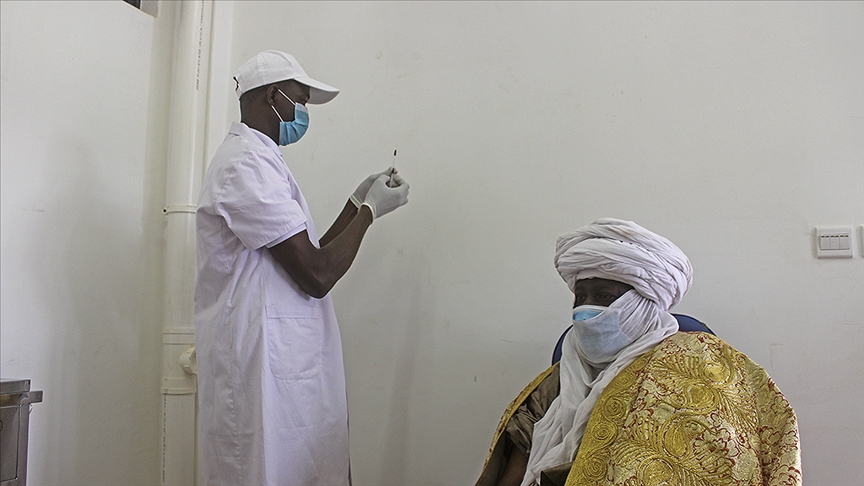 Afrika'ya gönderilen bazı Kovid-19 aşıları son kullanma tarihi geçmesine rağmen 'kullanılabilecek'