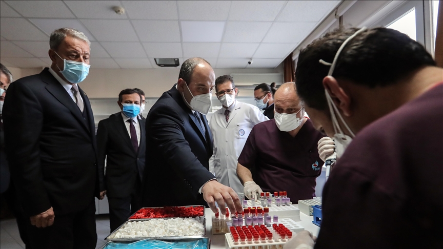 Bakanlar Varank ve Akar'dan Kayseri'ye aşı çıkarması 
