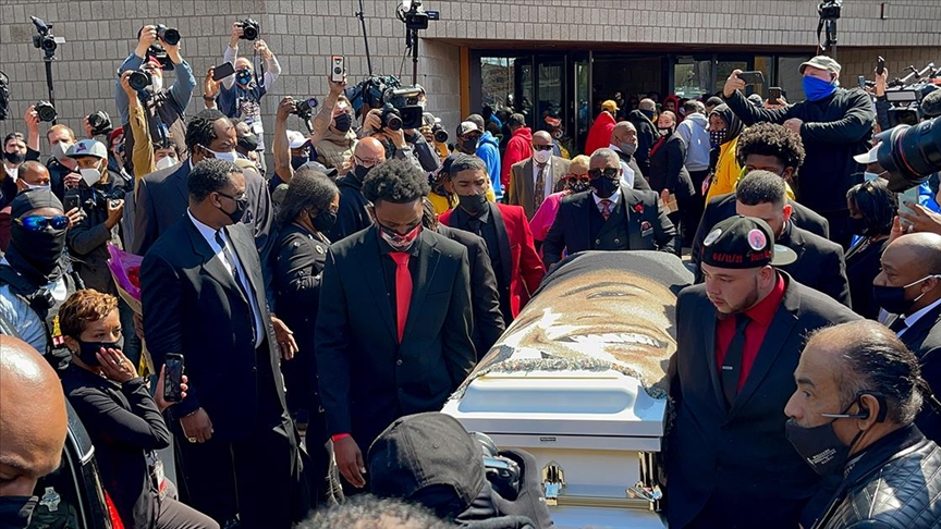 ABD'de polisin öldürdüğü 20 yaşındaki siyahi Daunte Wright için cenaze töreni düzenlendi