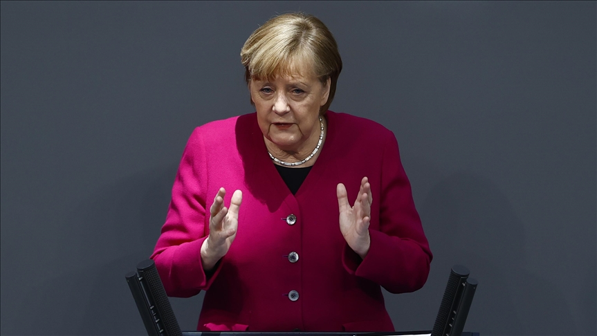 Merkel, ABD'nin İklim Zirvesi'ne dönmesini memnuniyetle karşıladı