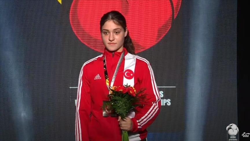 Turkish boxer wins gold at Youth World Championship