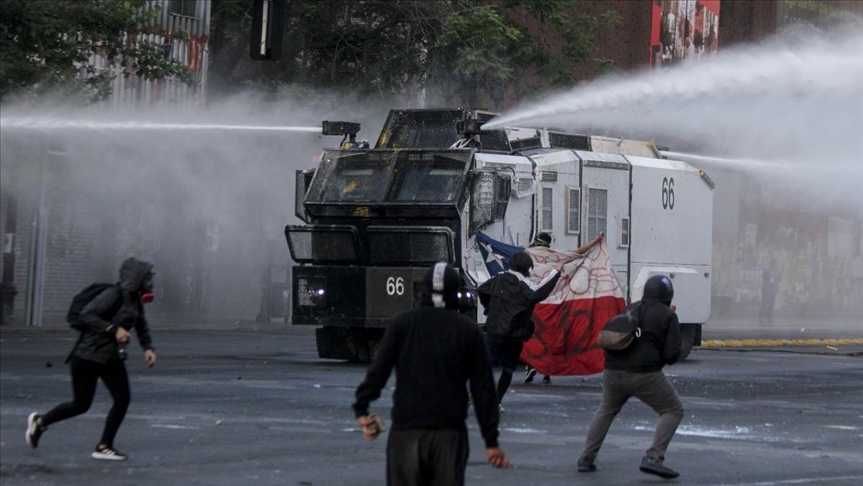 Tercera noche de protestas en Chile en contra del Gobierno de Sebastián Piñera