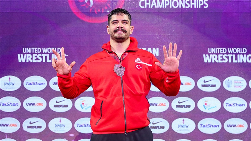 Taha Akgül 'Avrupa güreş tarihine' geçti