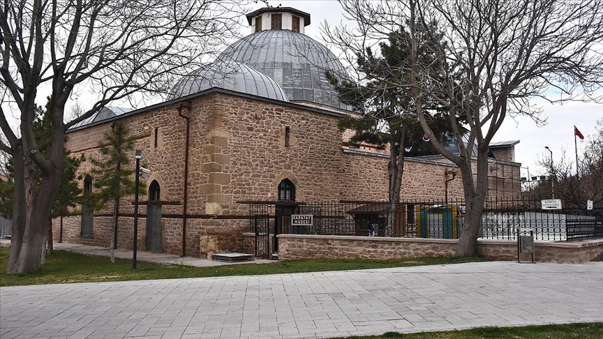 Konya'daki müzeler ziyaretçilerini Anadolu Selçuklu dönemine götürüyor
